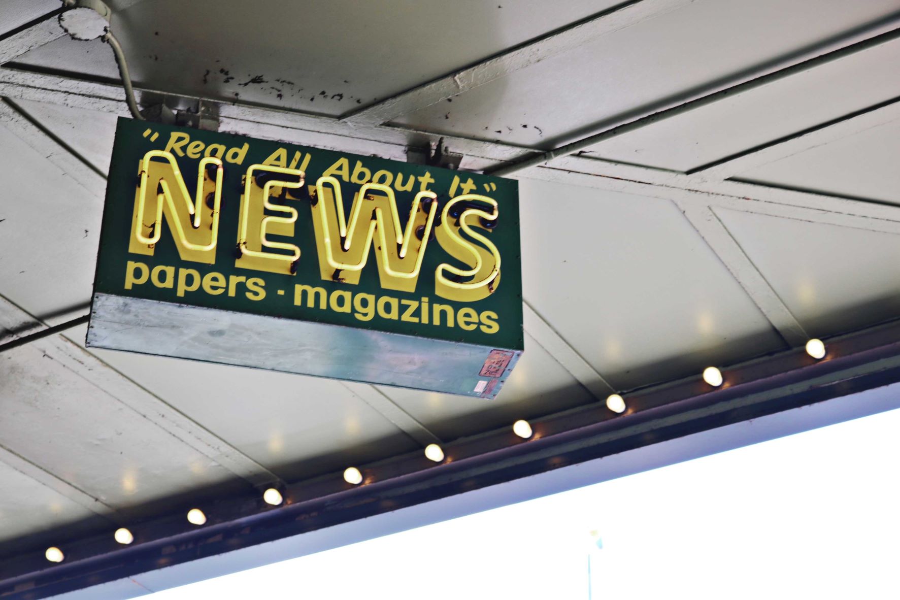 sign advertising news